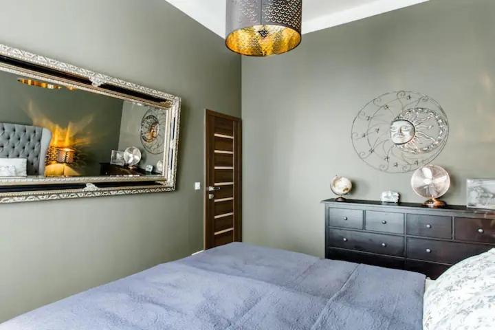 Luxury Apartment At Prague City Centre Andel! ภายนอก รูปภาพ