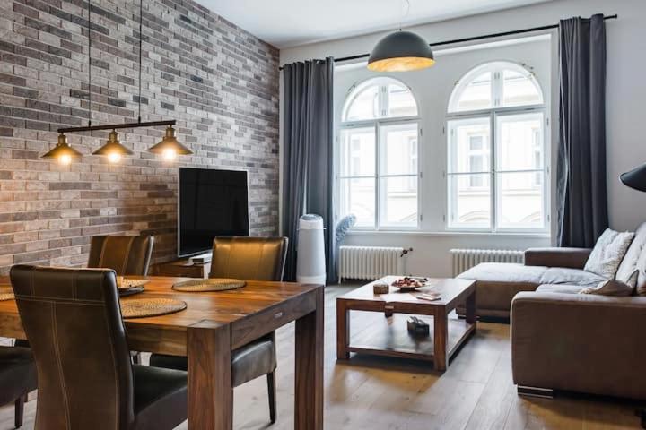 Luxury Apartment At Prague City Centre Andel! ภายนอก รูปภาพ